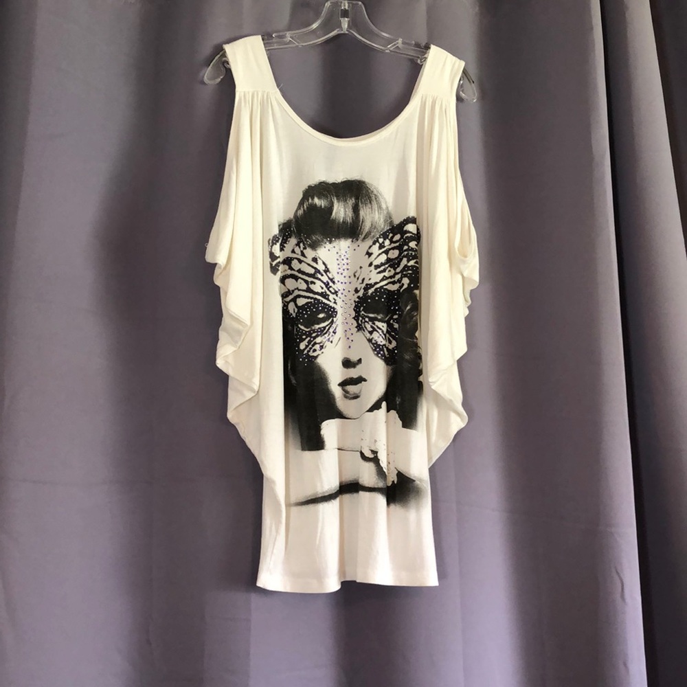 🖤🔥Fashion white top with detail